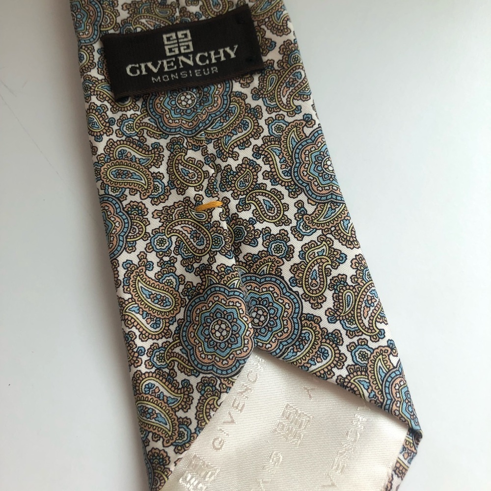 Givenchy Monsieur 100% silk vintage tie XL paisley